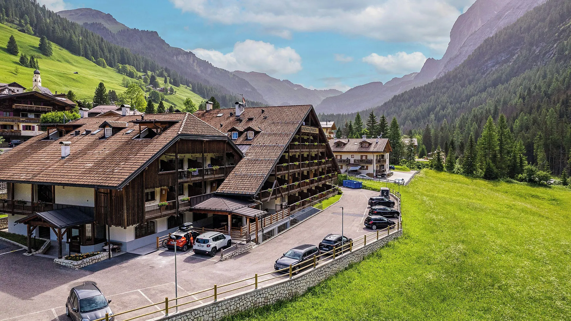 Soggiornare vicino a Rodella des Alpes: 8 Hotel Family a Confronto